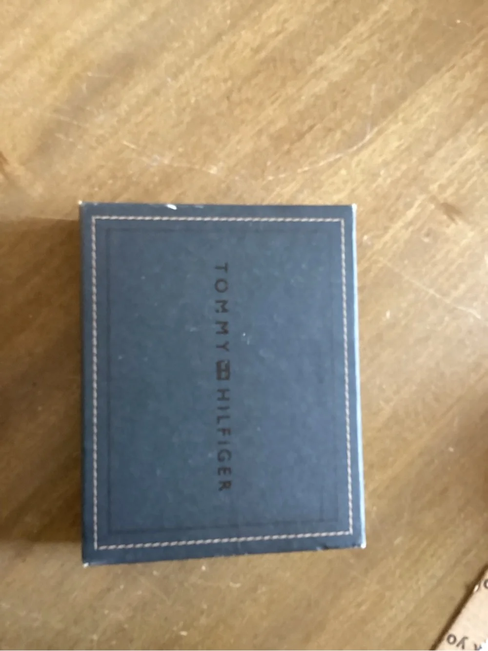 Tommy Hilfiger Black Leather Bi-Fold Wallet with Metal Logo in box